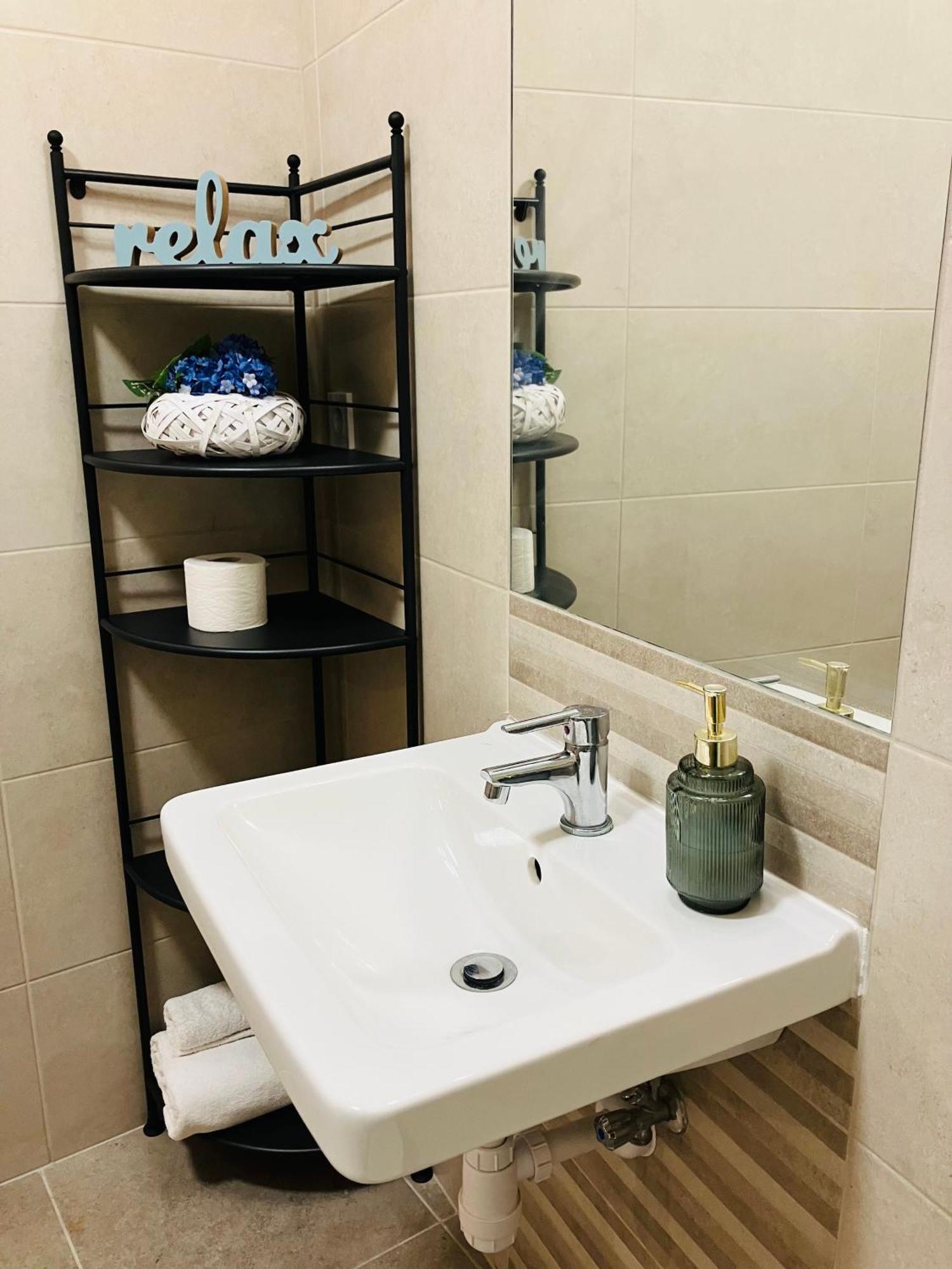 Downtown Apartments Deluxe Gyor Ngoại thất bức ảnh